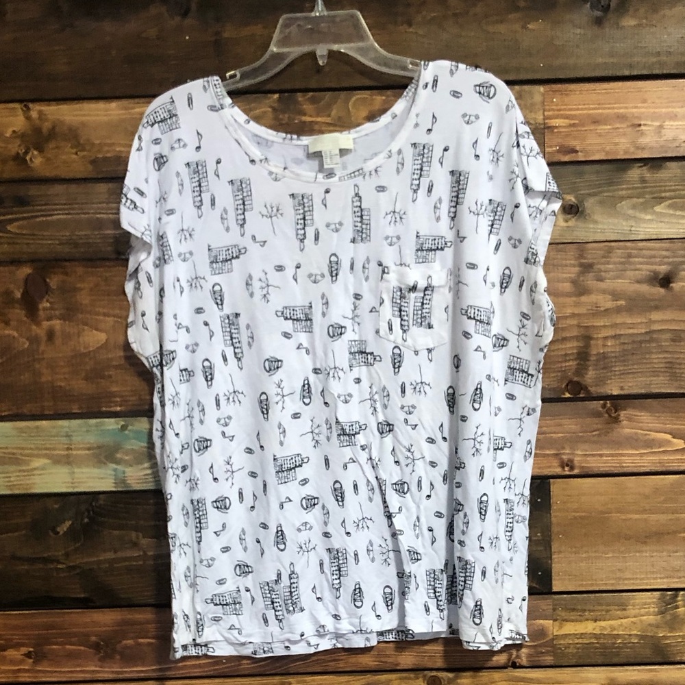 Forever 21 Graphic Pocket Tee